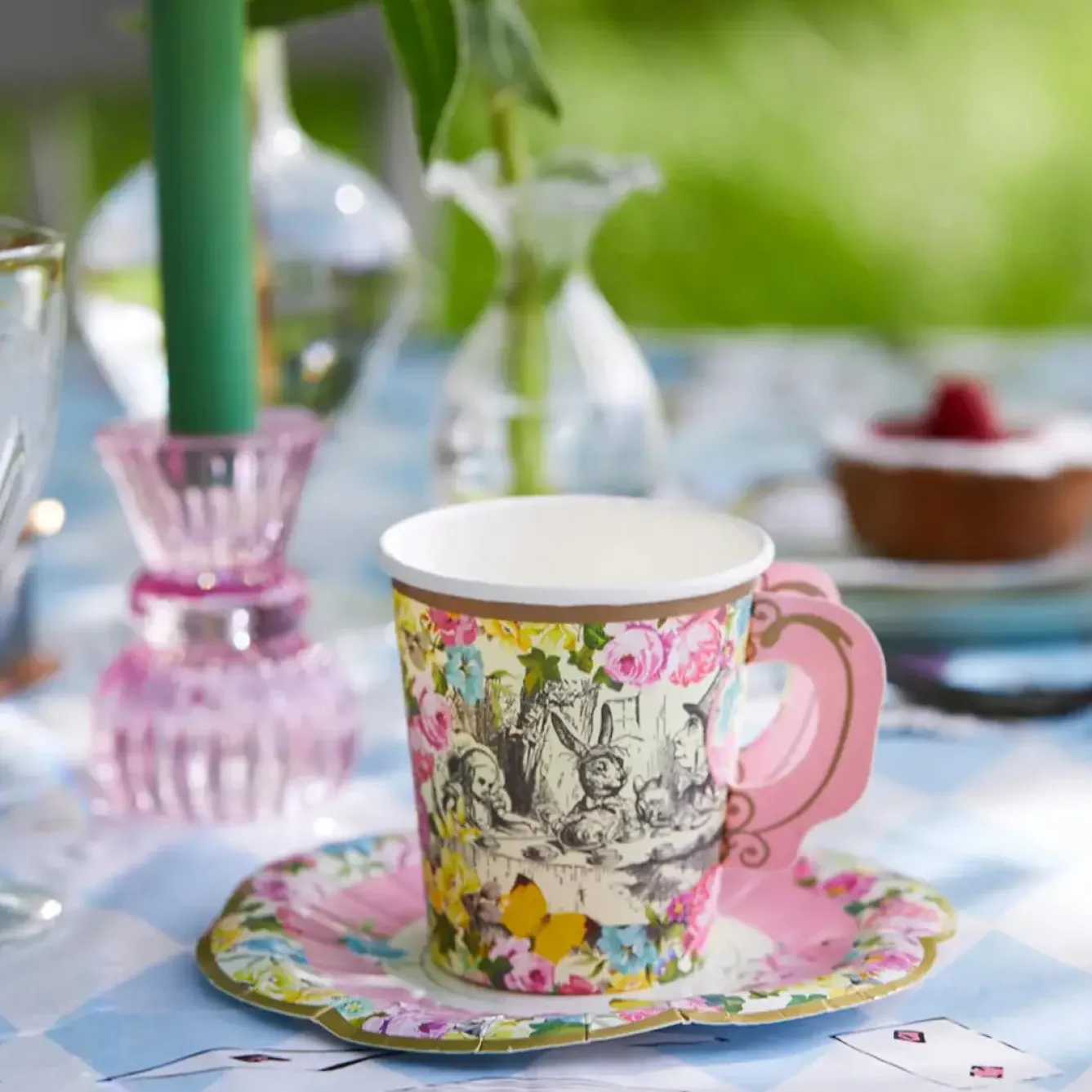 Talking Tables Picnic|Tea-Alice in Wonderland Teacups & Saucer Set - 12 pack