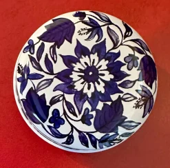 Elite Tins Flowers & Fruits-Blue & White Mini Round Tin