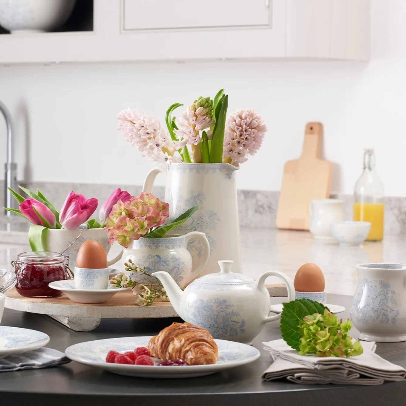 Burleigh Blues-Blue Asiatic Pheasants Sandringham Half Pint Mug