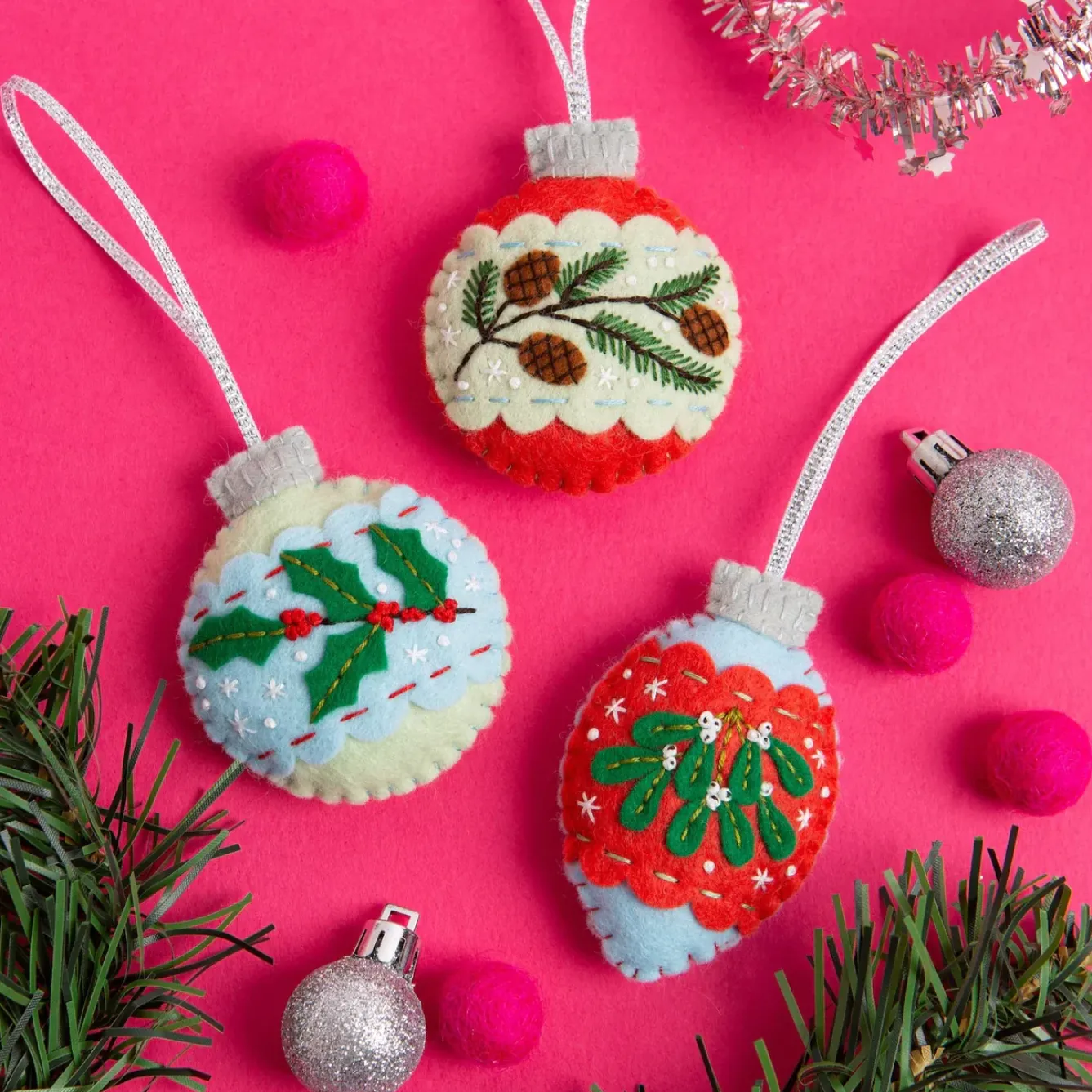 Hawthorn Handmade Crafts|Children-Christmas Baubles Felt Craft Kit