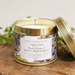 Toasted Crumpet Home Fragrance-Earl Grey & Sweet Hydrangea Candle in a Matt Gold Tin